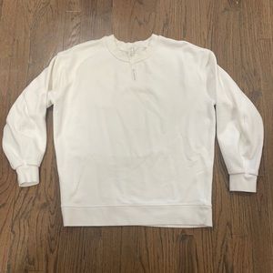 Lululemon white crew neck Size: 4